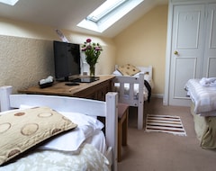 Hotelli The Lodge Guest House (Swindon, Iso-Britannia)