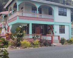 Khách sạn Mainroad Suite (Calibishie, Dominica)