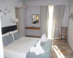Hotel Triton  & Bungalows (Drepano, Greece)