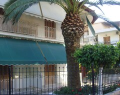 Khách sạn Dafni (Kamena Vourla, Hy Lạp)