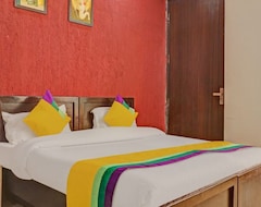Otel Itsy By Treebo | Golden Divine Inn (Noida, Hindistan)