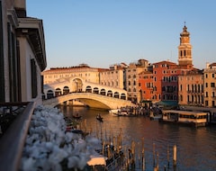 Khách sạn Riva Del Vin Boutique Hotel (Venice, Ý)