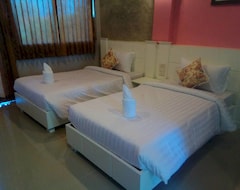 Hotel Waen Petch Place (Ubon Ratchathani, Thailand)
