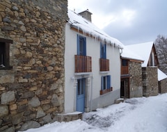 Toàn bộ căn nhà/căn hộ House In Small Mountain Village Near Peyragudes / Superbagnères / Luchon (Portet-de-Luchon, Pháp)