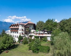 Khách sạn Hotel Tenz (Montan, Ý)