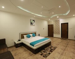 Khách sạn OYO 8837 Hotel Surya Galaxy (Kanpur, Ấn Độ)