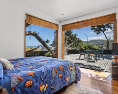 Cijela kuća/apartman A Beach House At Piha - Oceanfront romantic hideaway (Whites Beach, Novi Zeland)