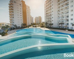 Casa/apartamento entero Caesar Resort & Spa Brand New Apartment Sea View In Long Beach Iskele (Ayios Seryios, Chipre)