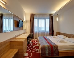 Khách sạn Hotel Ave Lux (Brasov, Romania)