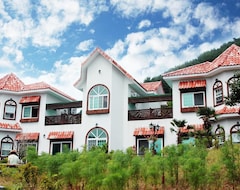 Hotel Red Praha Pension (Geoje, Južna Koreja)