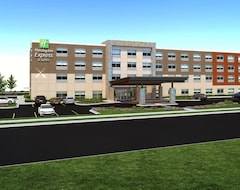 Holiday Inn Express & Suites - Parsons, an IHG Hotel (Parsons, USA)
