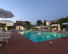 Hotelli Hotel Parco Degli Ulivi (Pineto, Italia)