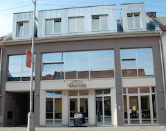 Otel Monde (Uherský Brod, Çek Cumhuriyeti)