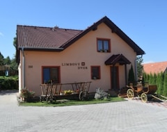 Khách sạn Garni Limbovy Dvor (Vrbov, Slovakia)