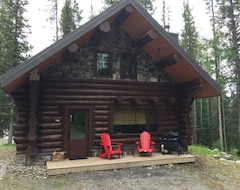 Toàn bộ căn nhà/căn hộ Cabin1 - A beautiful log cabin in the heart of the Canadian Rocky Mountains (Nordegg, Canada)