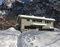 Khách sạn Rifugio Luna Nascente (Val Màsino, Ý)