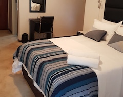 Bed & Breakfast Lightstone Guesthouse (Centurion, Nam Phi)