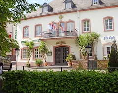 Khách sạn Hotel Zum Goldenen Stern (Prüm, Đức)