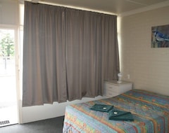 Khách sạn Proserpine Motel (Proserpine, Úc)