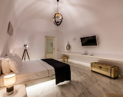 Entire House / Apartment Santorini Delux (Fira, Greece)