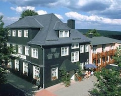Otel Drei Kronen (Frauenwald, Almanya)