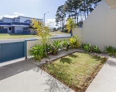 Serviced apartment Marine Reserved Apartments (Whangamata, New Zealand)