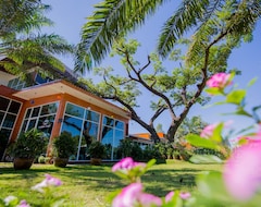 Khách sạn Baan Suan Khun Ta And Golf Resort (Ubon Ratchathani, Thái Lan)