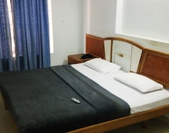 Otel SPOT ON 40646 Ppg Tourist Home (Kochi, Hindistan)