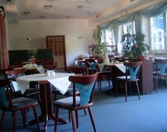 Khách sạn Am Klostersee (Dargun, Đức)