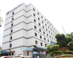 Otel Nagoya Plasa (Lubuk Baja, Endonezya)