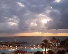 Khách sạn Aqualand Hotel & Resort (Batroun, Lebanon)
