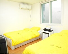 Khách sạn 24 Guesthouse Seomyun (Busan, Hàn Quốc)
