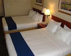 Holiday Inn Express Hotel & Suites Everett, an IHG Hotel (Everett, USA)
