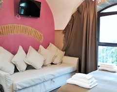 Bed & Breakfast Beb Comeinsicily Cortedeilimoni Charming E Relaxing Luxury (Acireale, Ý)