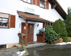 Pansiyon Pension Gruenhaid (Schönwald, Almanya)