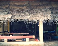 Otel The Kithulgala Camp (Kitulgala, Sirilanka)