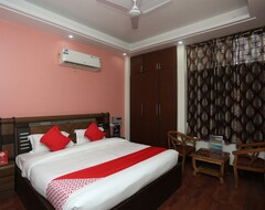 Hotel OYO 22867 Crystal Residency (New Delhi, Indija)