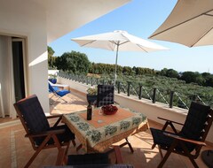 Cijela kuća/apartman Holiday Apartment Near Rome - Panorama Terrace, Sea View - Garden, Olive Grove (Genzano di Roma, Italija)