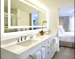 Hotel Beach House Suites by The Don CeSar (St. Pete Beach, USA)