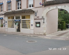 Hotel Blanche de Castille (Bléneau, France)