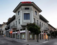 Khách sạn Play (Veliko Tarnovo, Bun-ga-ri)