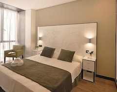 Aparthotel Apartamentos Suites Oficentro Deluxe (Malaga, Španjolska)