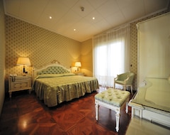 Khách sạn Hotel Villa Riis (Taormina, Ý)