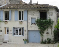 Toàn bộ căn nhà/căn hộ La Maison Du Bonheur (Bourg-Charente, Pháp)