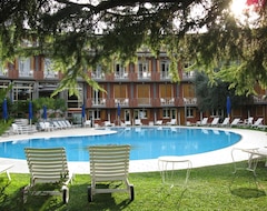 Khách sạn Continental (Garda, Ý)