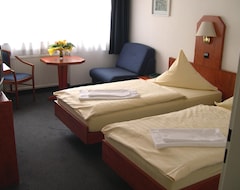 Khách sạn Hotel Rossija (Frankfurt, Đức)
