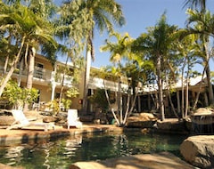 Khách sạn Colonial Palms Motor Inn (Airlie Beach, Úc)