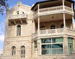 Khách sạn Alhambra Palace (Ramallah, Palestinian Territories)