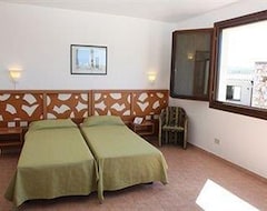 Hotel Alba Di Luna (Aglientu, İtalya)