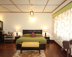 Hotel The Heritage Club - Tripura Castle (Shillong, India)